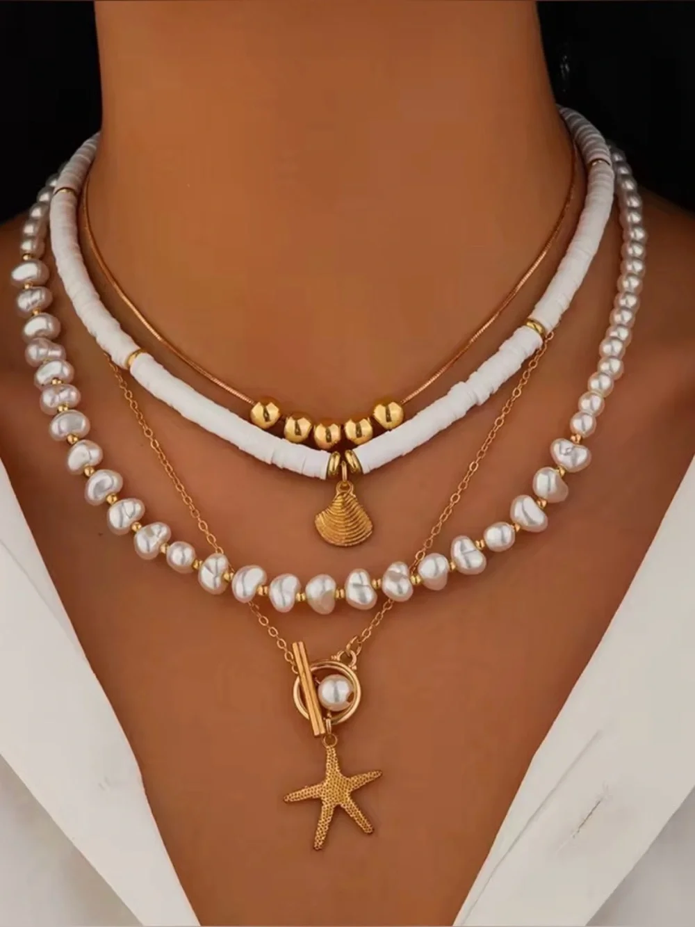 ✨ 4-Piece Layered Starfish & Shell Necklace Set ✨ - Picture 3 of 7